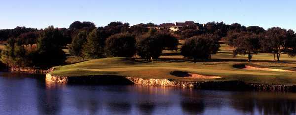 A Glamping & Golfing Weekend